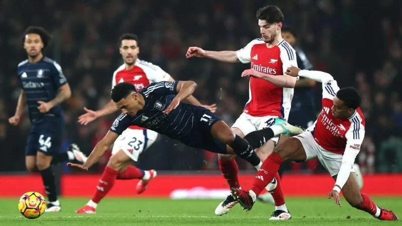 Đội hình Aston Villa gặp Arsenal 02